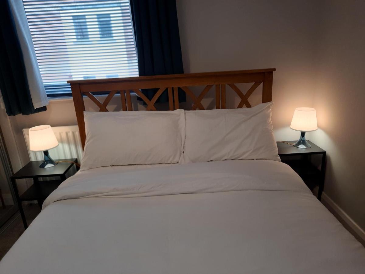 Lovely 2- Bedroom Apartment In ベルファスト エクステリア 写真